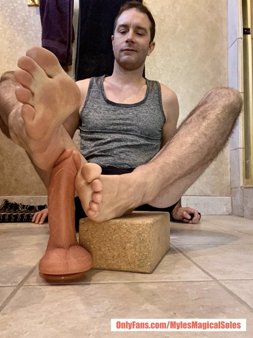 There, there, don't you worry about those Monday blues! I'll have you forgetting all about 'em in no