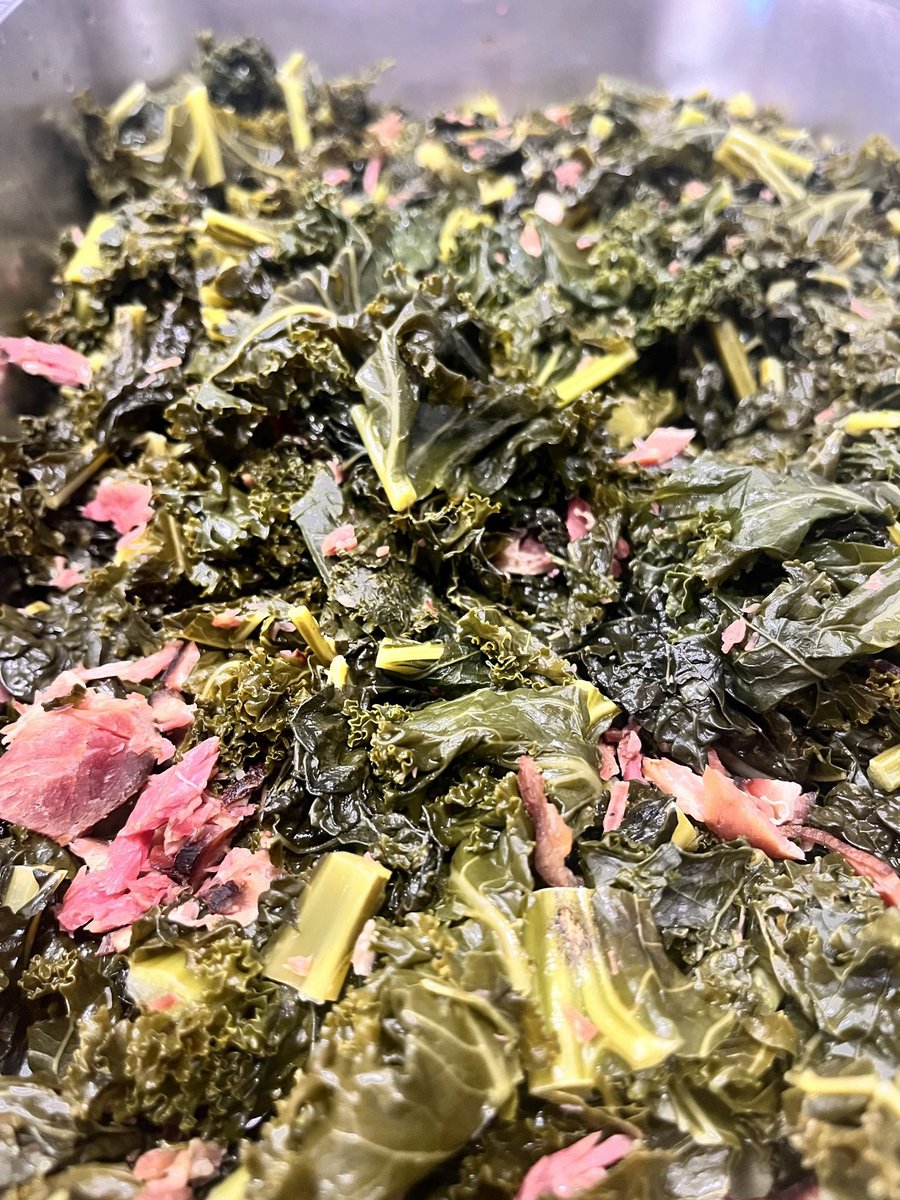 subvert_ud's tweet photo. This week we had veggie soup 🍲, pasta 🍝, sheet pancakes 🥞🍌🍏, fried rice 🥦🍚, and stewed greens🥬🥓. Food and supplies every Sunday 12:00-1:30 at U Heights (50th and University)!

D0NATIONS (vmo subvert_ud) &amp; C0MRADES NEEDED (plz share)

#Seattle #SeattleMutualAid #MutualAid https://t.co/ZDZi2BJesH