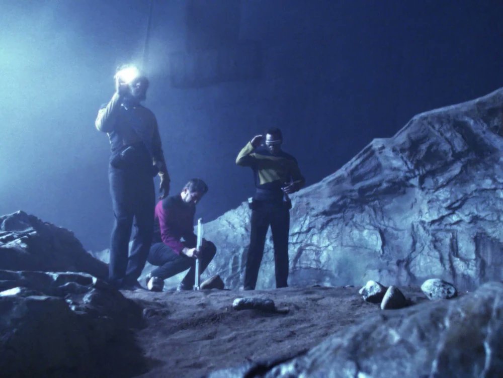 GaryGorn's tweet image. On November 6, 1989 #TNG: "#TheEnemy" airs. for the first time🚀

#LaForge and a #Romulan are trapped on a planet ravaged by  electromagnetic storms; #Worf turns out to be the only viable donor to  save the life of an injured Romulan aboard the #Enterprise.

#StarTrek #Tekkie