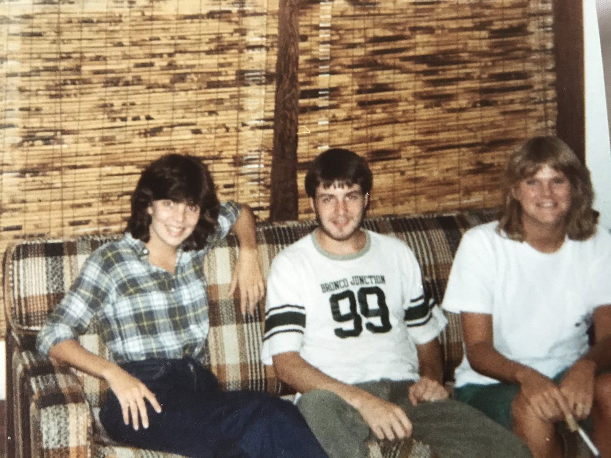 LikeOldTat's tweet image. Saw #DizzyGillespie #GeorgeBenson #SpyroGyra at the #KoolJazzFestival #NewOrleans 1982
Got a pack of 200 #Menthol Kool cigarettes on entry