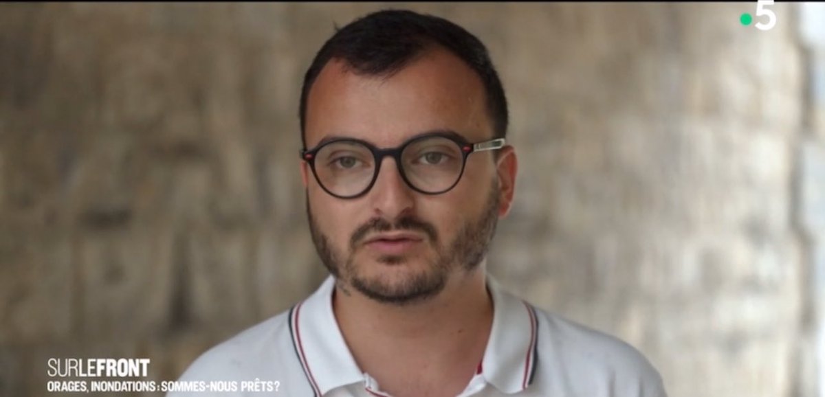 loicspadafora's tweet photo. ❤️ Un immense merci pour vos messages suite à la diffusion de Sur le Front sur France 5 ce soir. J’espère que ce documentaire révélateur fera bouger les choses. Comptez sur nous pour ne rien lâcher 💪

Merci également aux équipes de production d’@hugoclement avec qui nous avons vécu des moments intenses lors du tournage…! ⛈️ #SurleFront #orages #inondations