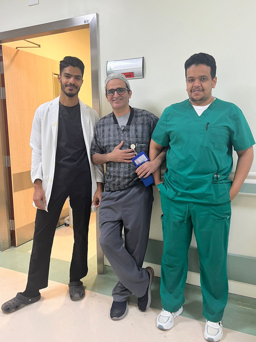 Asiritrauma1's tweet photo. #TraumaSurgeons
(Trauma Critical Care Surgeons)
=Acute Care Surgeons
specialize in Trauma Resus/Critical Care & Emerg Surgeries on critically injured
So,
Trauma(Roadside to Rehab)+
✅Surg Critical Care
✅Emergency Surgical(EGS calls)
✅Elective GS
✅Rescue Surgery
Busy Unit https://t.co/p0M84JmHPT