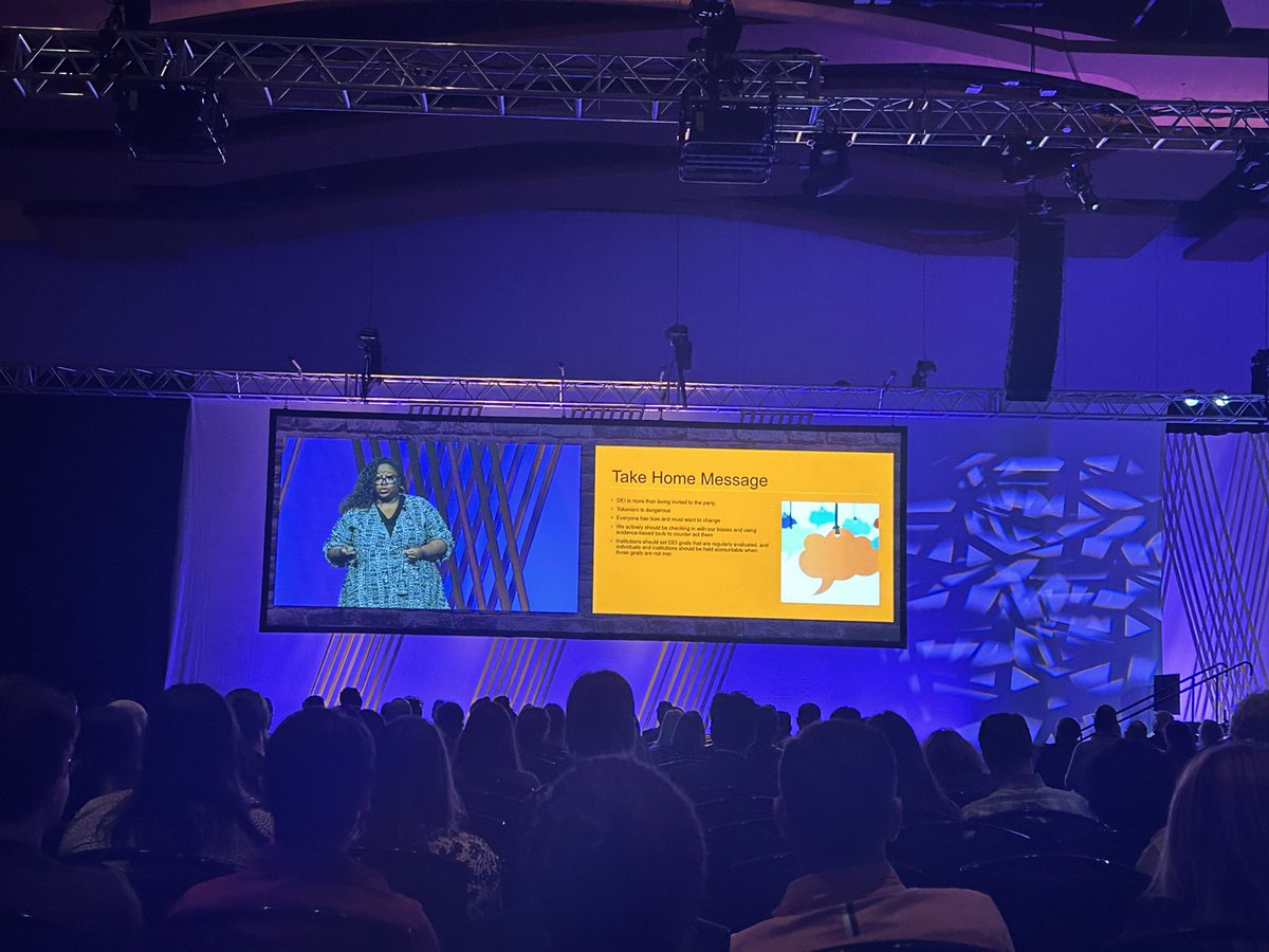 @erintcarey @AAGL @DrOshinowo rocked the room “ everyone has #BIAS” “#DEI is not a checkbox” it is OK to be uncomfortable🔥@AAGL #AAGL2023