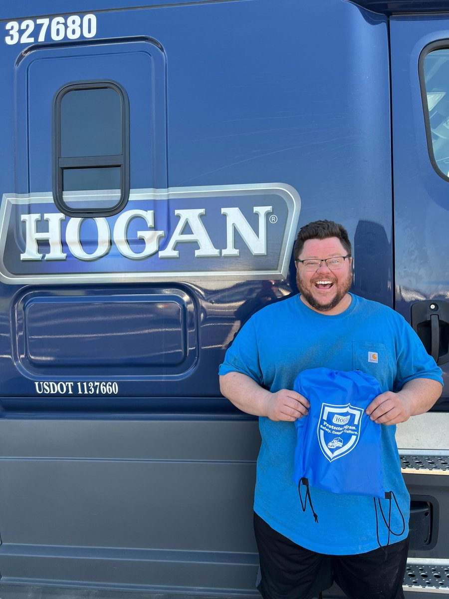 HoganTransport's tweet photo. Congratulations to Shawn on achieving his 1st year of safe driving! Shawn works out of Springfield, MO, on our boat hauling account &amp; is always going above &amp; beyond. #HoganStrong https://t.co/lYL1N4bPkn