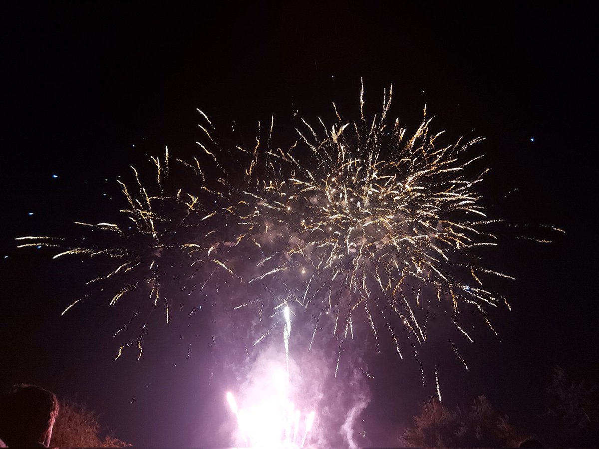 Thank you to @HCHSchool for inviting me and my family to join hundreds of people from the local community to watch your stunning fireworks display yesterday. We all loved it!