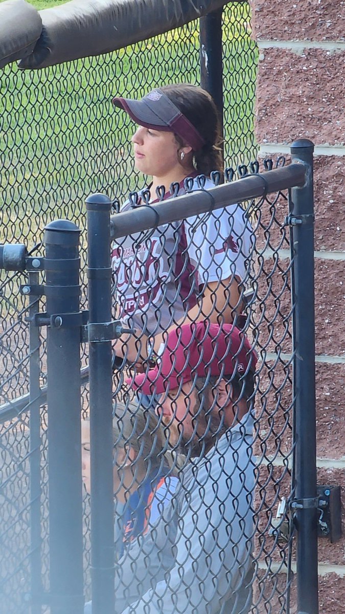 CloeyJo19's tweet photo. Spent my Sunday in beautiful Bridgewater. Thank you @Bh2osoftball @MegPlesko9 @Humphrey_Bobby for your time and knowledge. https://t.co/lrs1O2R0Hn
