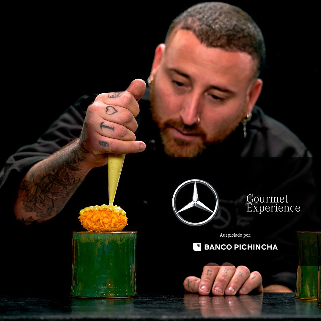 ExperienceBenz's tweet photo. No te puedes quedar sin vivir esta experiencia. La cocina gallega de Miguel F. Vidal en el primer restaurante Mercedes-Benz. 
Pocos días junto a nuestra Estrella Michelin.
Reserva ahora.

#MercedesBenz #GourmetExperience #Quito #BancoPichincha #StarMichelin https://t.co/ASCQeMZNp8