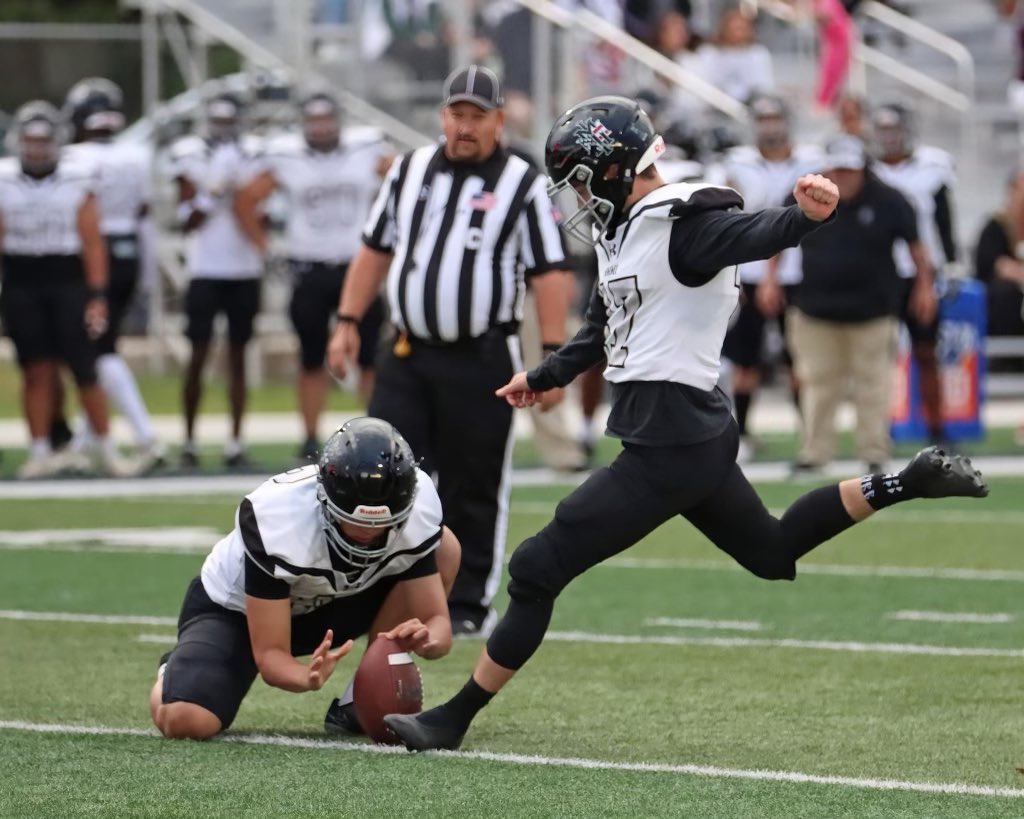 GrainNewton's tweet image. Season Highlights‼️
5/6 Field Goal (Long 43)
26/26 PAT (100%)
41 PTS
7 games played
True Freshman.
Hudl highlights!! - hudl.com/v/2MMWhE
@UnitedKicking
@CharalambousB
@CoachTaufaasau
@CoachRRod70
@CoachNellyV
@nmmibroncos