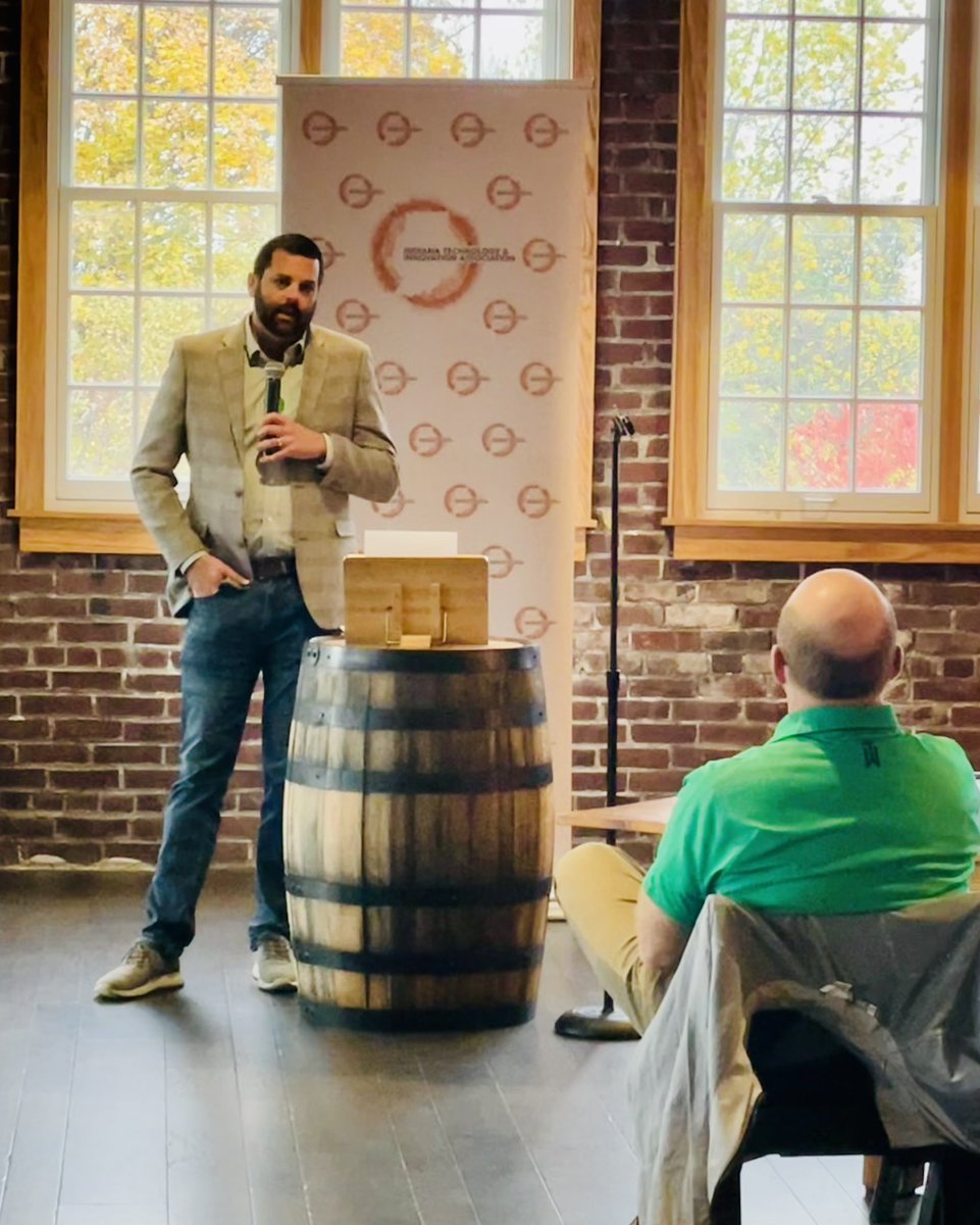 Jennifer Hallowell tweet media