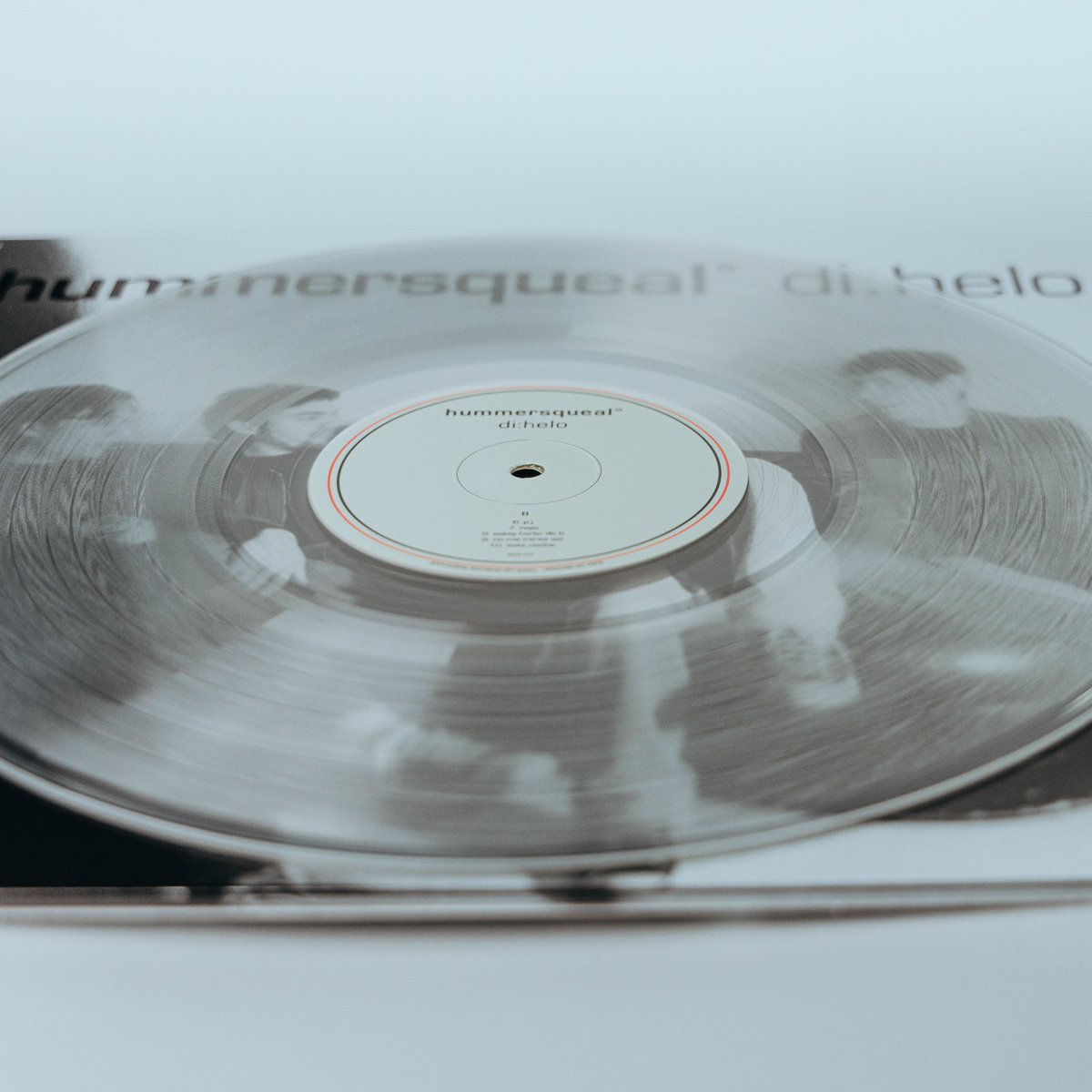 hummersqueal's tweet photo. Nos adelantamos un poco al XX Aniversario del “di:helo” con un disco transparente y el jacket completamente cromado, como siempre debió ser.  Preventa en: https://t.co/52HwqTFKW6 https://t.co/JdrM74I2vo