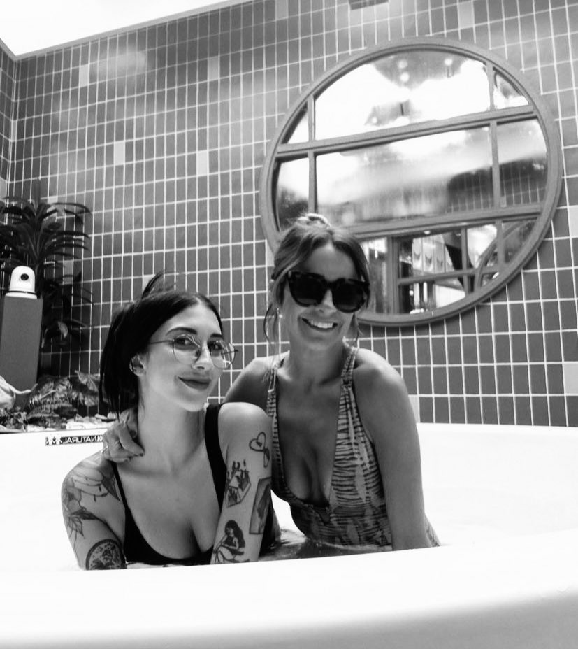 comentemoslo's tweet image. Laura bozzo, esto es una amistad en la que las amigas se defienden. 

En la que no humillas a tu amiga en público. 

En la que quieres a tu amiga y la defiendes por encima de todo. 

CARMEN Y NAOMI A LA FINAL.

#GHVIP6N