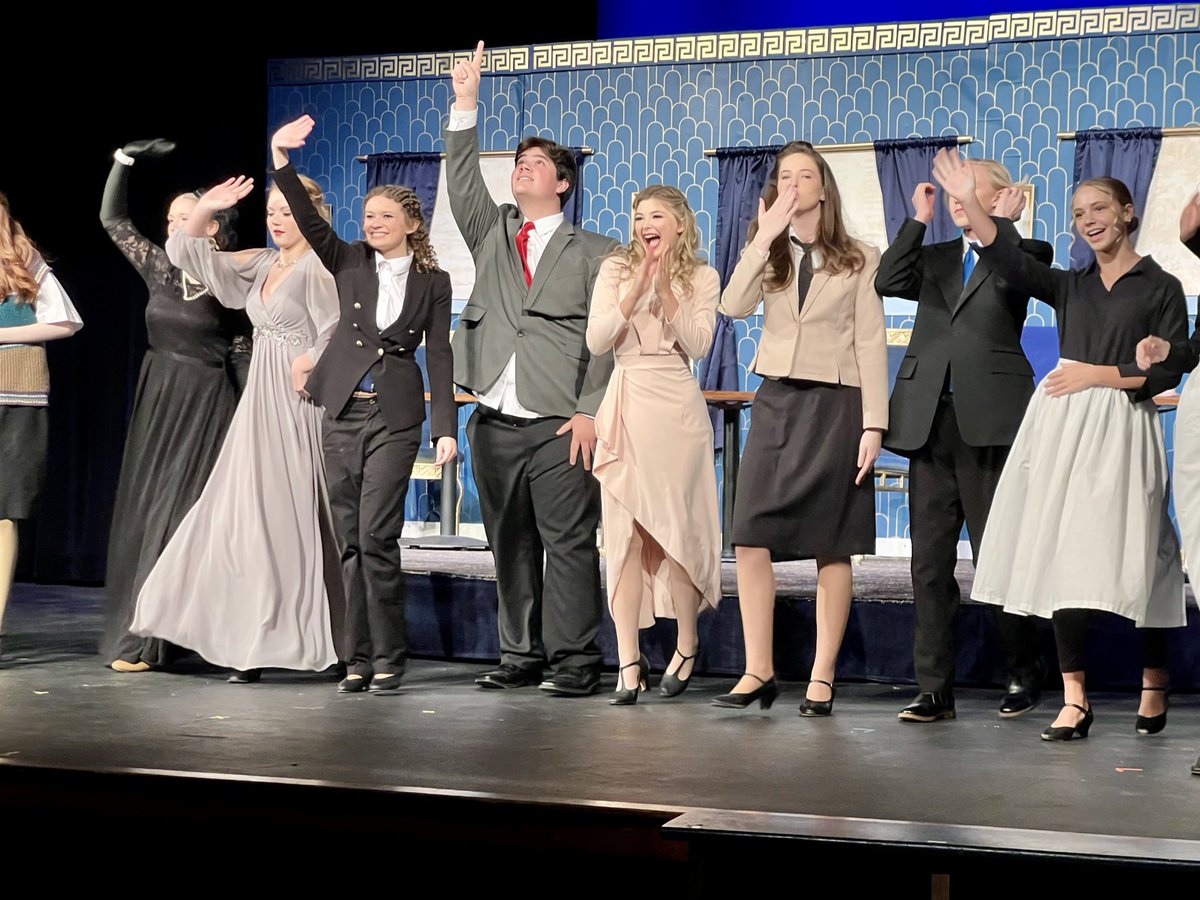 SDHS Performing Arts tweet media