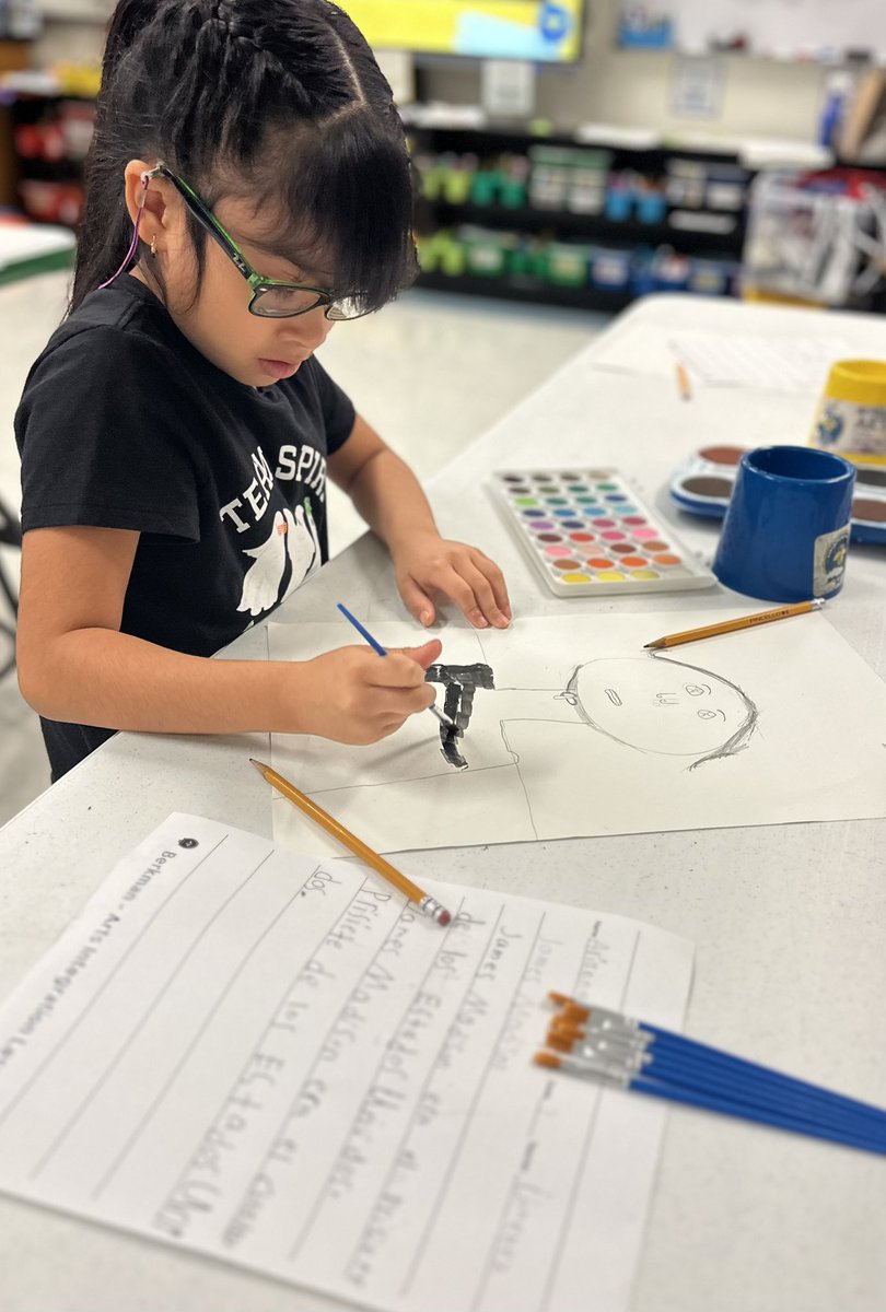 Jen Holsinger-Raybourn tweet media