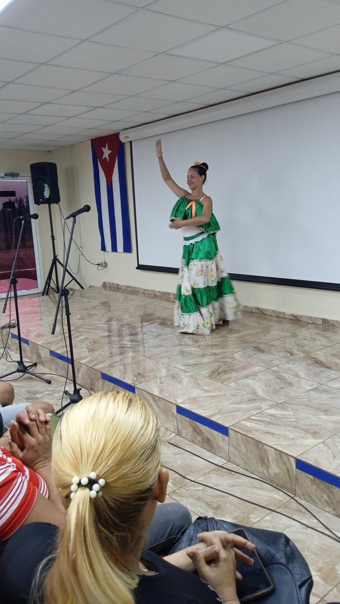 Yerlis83550122's tweet photo. Desarrolla esta tarde de Lunes el Sectorial de Cultura de conjunto con el MAA y la BJM, homenaje a la Fábrica Pedro Soto Alba a quien está dedicada la Jornada Cultura Moense
#LaCulturaEnBuenasManos
#CulturaMoa https://t.co/DgySsudhdf