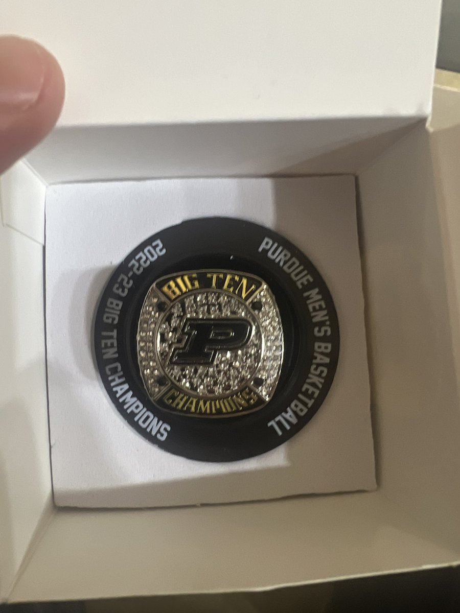 Anyone at the game and want to trade the tourney champ ring for my regular season one? DM me if so. #boilerup