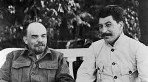 NihatKocyigit's tweet photo. Yaşasın #SovyetDevrimi
#EkimDevrimi1917
#October1917
#1917EkimDevrimi
#EkimDevrimi106Yasında
#7Kasım
#Lenin & #Stalin https://t.co/IJG812fqrc