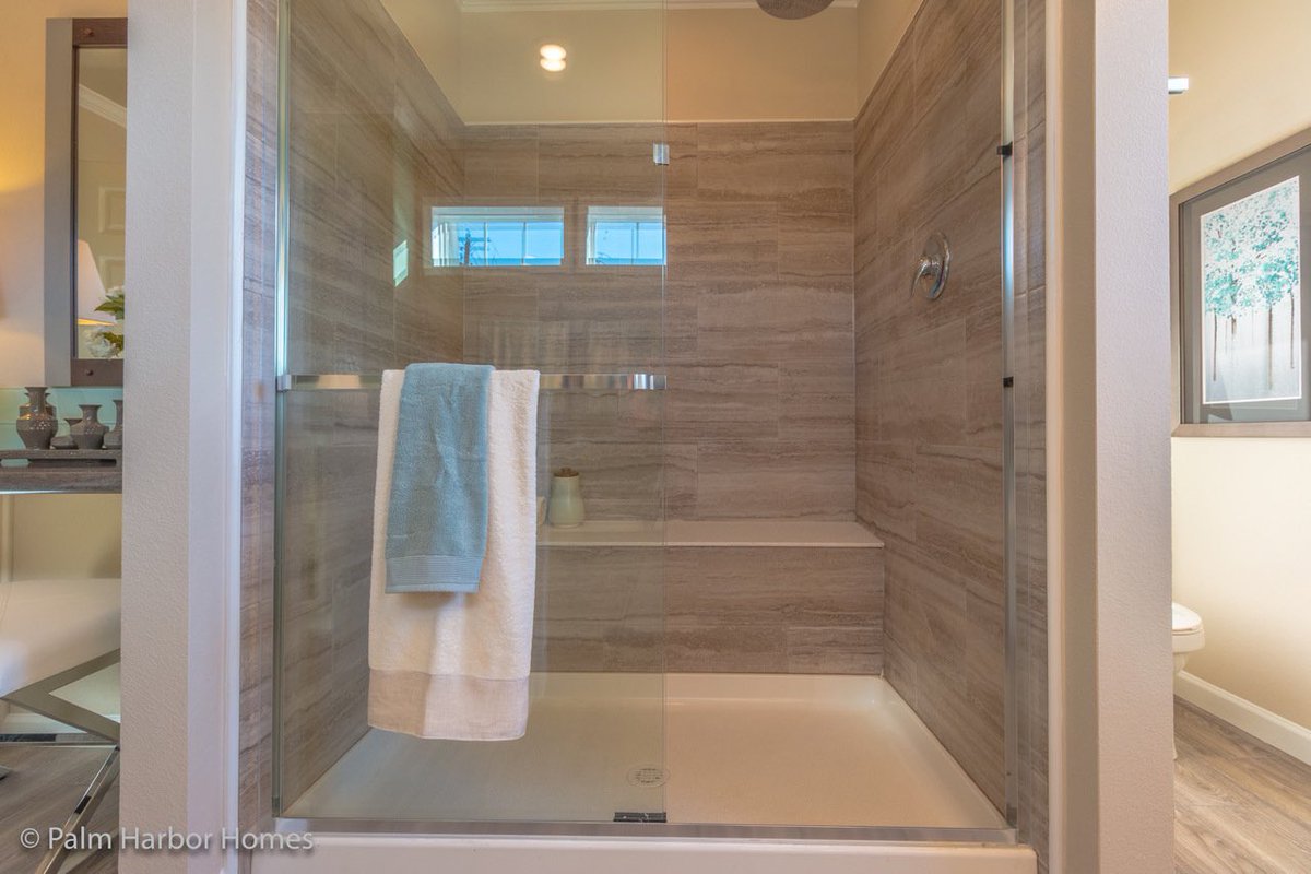mh_dotcom's tweet photo. #HOME OF THE DAY: THE URBAN HOMESTEAD
3 Bed - 2 Bath - 1530 SQ. FT.
Move in ready at 10191 Sleepy Hollow Road, Conroe, TX! https://t.co/mgRuGj1Mv0
