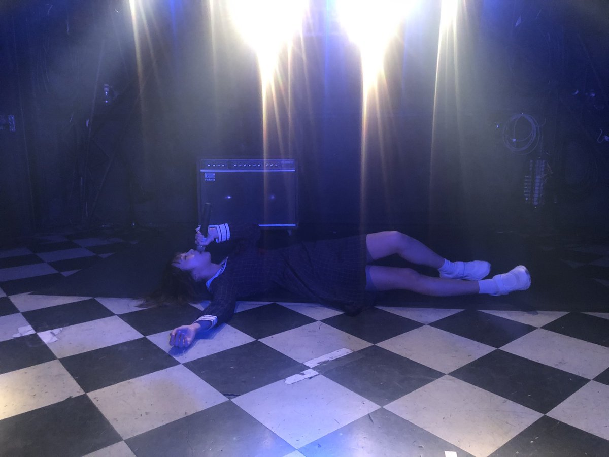 ksk_rubbersoul's tweet photo. まのちゃんソロ久々に見たけどダンスがとてもいい
コンテンポラリーで曲や感情ととてもシンクロしてるような表現で見入ってしまった
衣装も素敵でした!
#まのソロ
#STAND_ALONE https://t.co/pR8DU9IeFZ