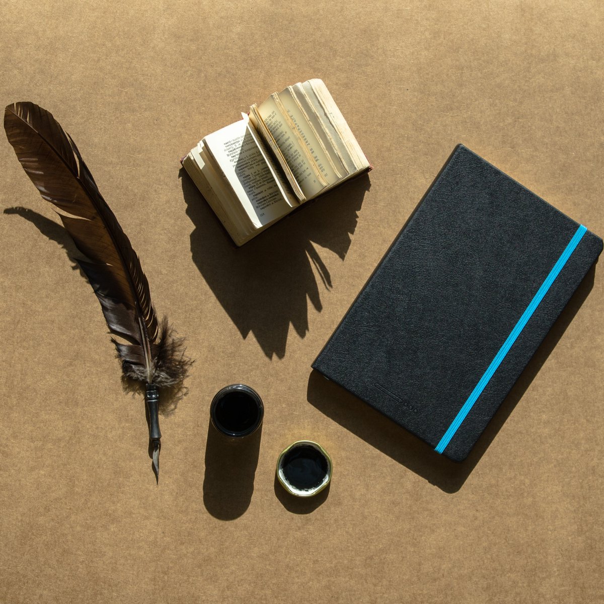 Meet the future of note-taking: our recorder notebook. With it, you're not just writing; you're capturing the very essence of your moments, preserving the wisdom and emotions that words alone can't convey.

#StationeryLove#CreativeWriting#PaperPassion#NotebookObsession