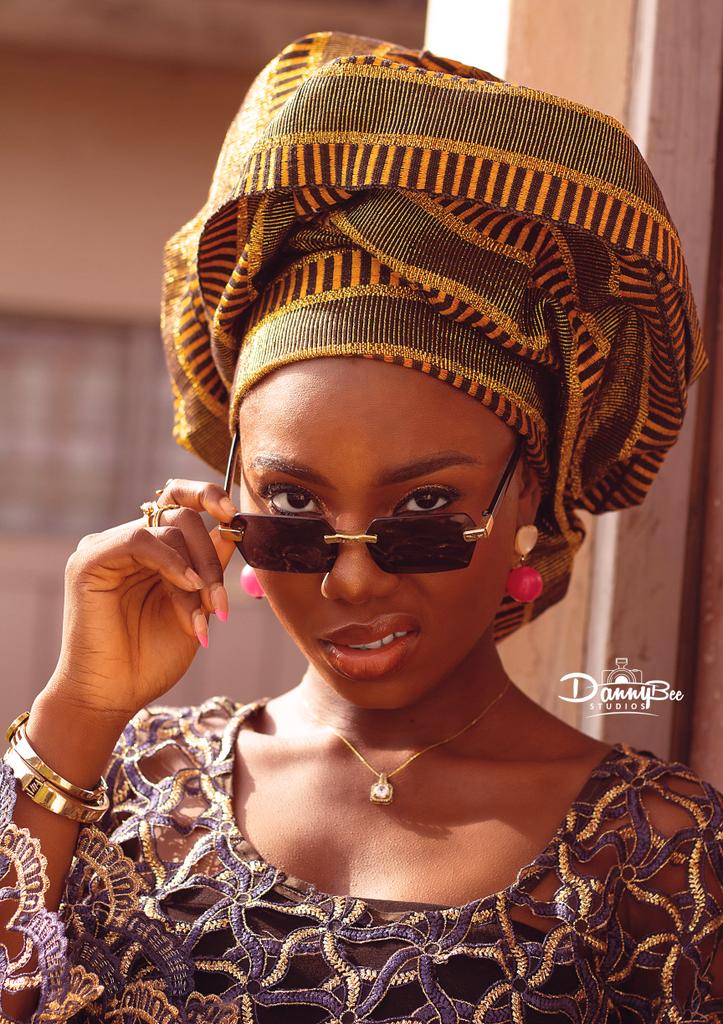 dannybeestudios's tweet photo. "What do you mean?"     "Wetin I wan do as how?"

@uniquely_PAM Happy birthday ẹjẹ!😎🥂 https://t.co/ZurQWLQdwX