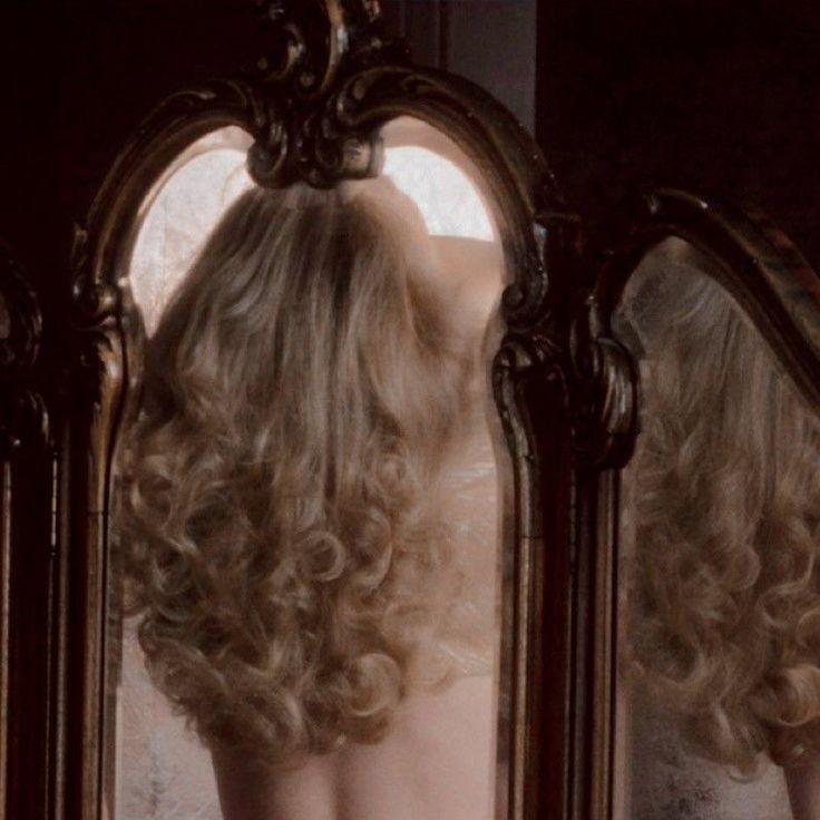 ㅤ
ㅤ⠀
⠀⠀⠀     ⠀         Nada mejor que llegar a casa y quitarse la ropa.

⠀⠀⠀⠀⠀                   ⠀⠀⠀⠀⠀         😏 ғιlle dυ pécнé