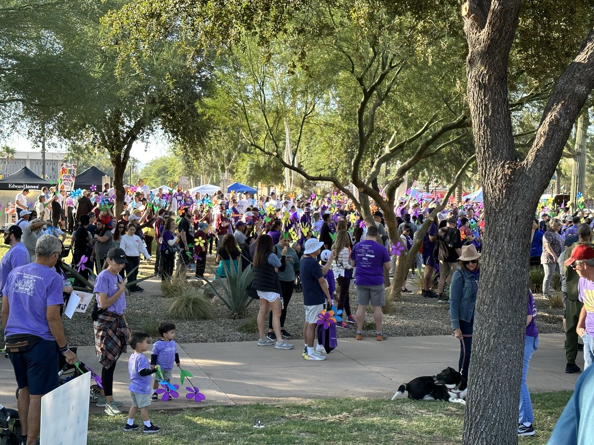 Our Executive Director of Aging, Latrisha Centers, spent Saturday at the 2023 Walk to End Alzheimer's! We are grateful for @alzdsw shining a light on an issue that affects more than 150K #Arizonans aged 65+. Thank you for your advocacy and dedicated efforts to #ENDALZ in #AZ!