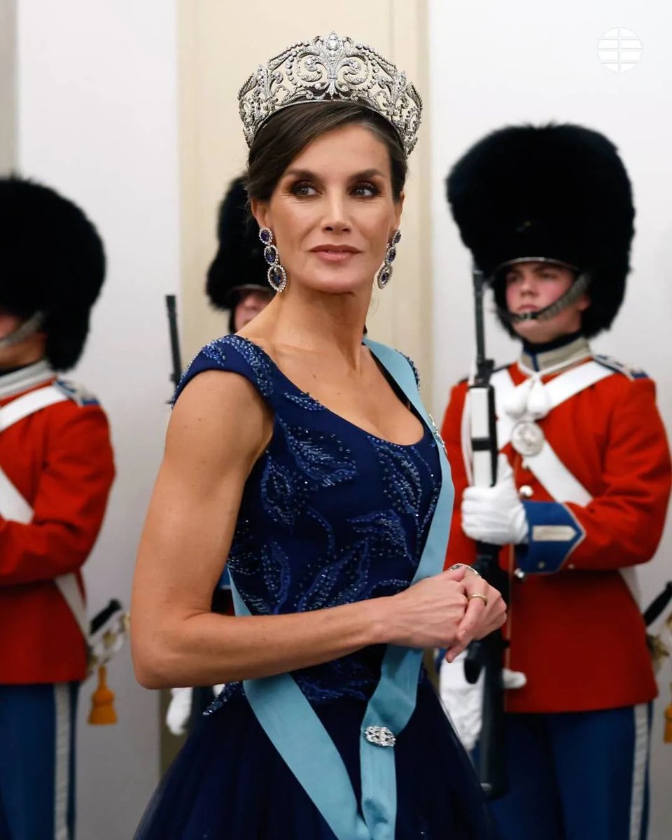 Deslumbrante, la reina Letizia de España #QueenLetizia