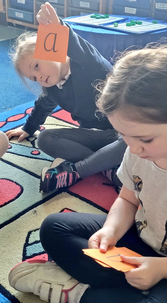 MrsTCaterpillar's tweet photo. Some of the P2s enjoyed a fun phonics game this morning. They each had a set of cards with the 5 different vowel sounds a,e,i,o and u. I showed them a cvc picture card and they had to try and identify the middle sound π€β#Blending #FunWithPhonics @MorayPS https://t.co/C1ehHugUgk