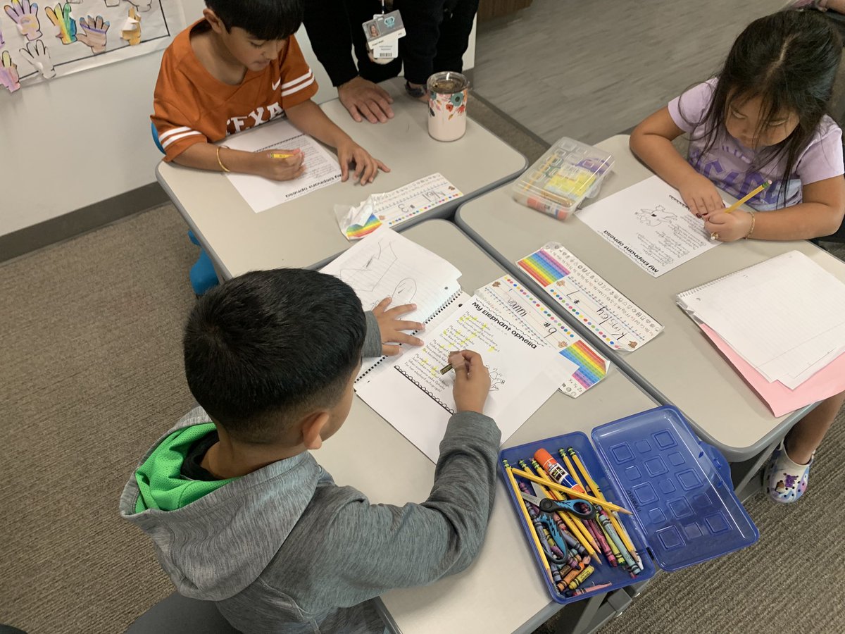 Using our Phonics lesson to help us read, be able to identify, and use our spelling patterns in sentences!#ReevesAchieves #AdventureAwaits #ProsperProud