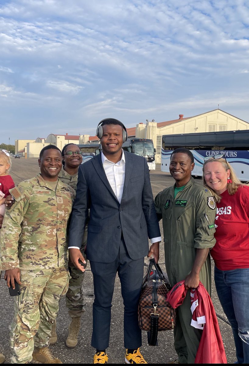 kerryquick99's tweet photo. @hanna_axene Congrats on the job! Me, my brother and wife are coming out for the game this year and it’s our last year active duty AirForce after almost 30 years. Are y’all doing anything Saturday for military members? https://t.co/oSoXHb5eJj