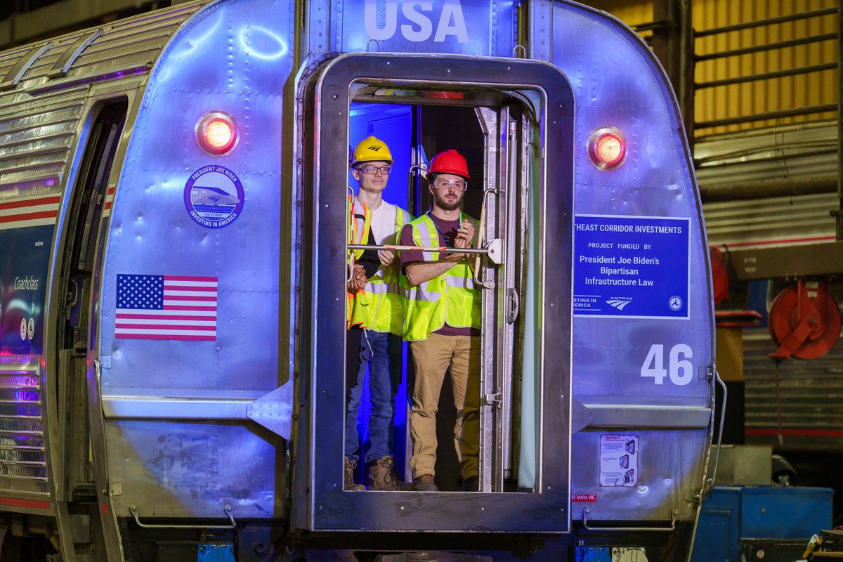 WhiteHouse46's tweet photo. Today, President Biden announced more than $16 billion for 25 different projects to rebuild the Northeast Corridor.

This historic investment in America’s railroads will allow passengers to travel more quickly and safely – all while creating 100,000 good-paying construction jobs. https://t.co/dawkWf3UfT