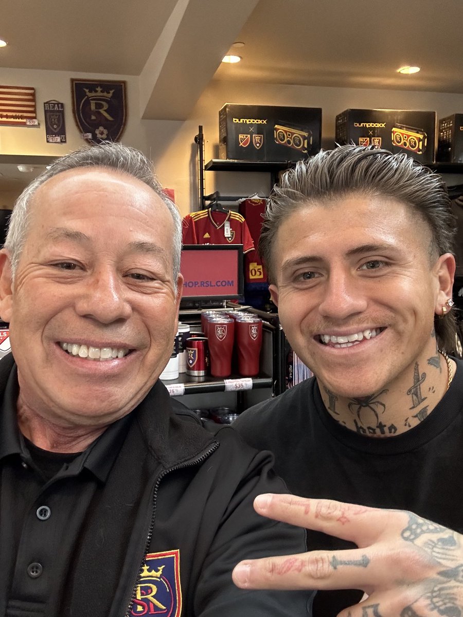 DSARuns4Fun's tweet photo. Today @realsaltlake Team Store saw #26DiegoLuna. He was so cool about taking this pic. Looking forward to watching him play tonight vs Houston. #GoRSL #RSLFamila https://t.co/ucADkKWyp0
