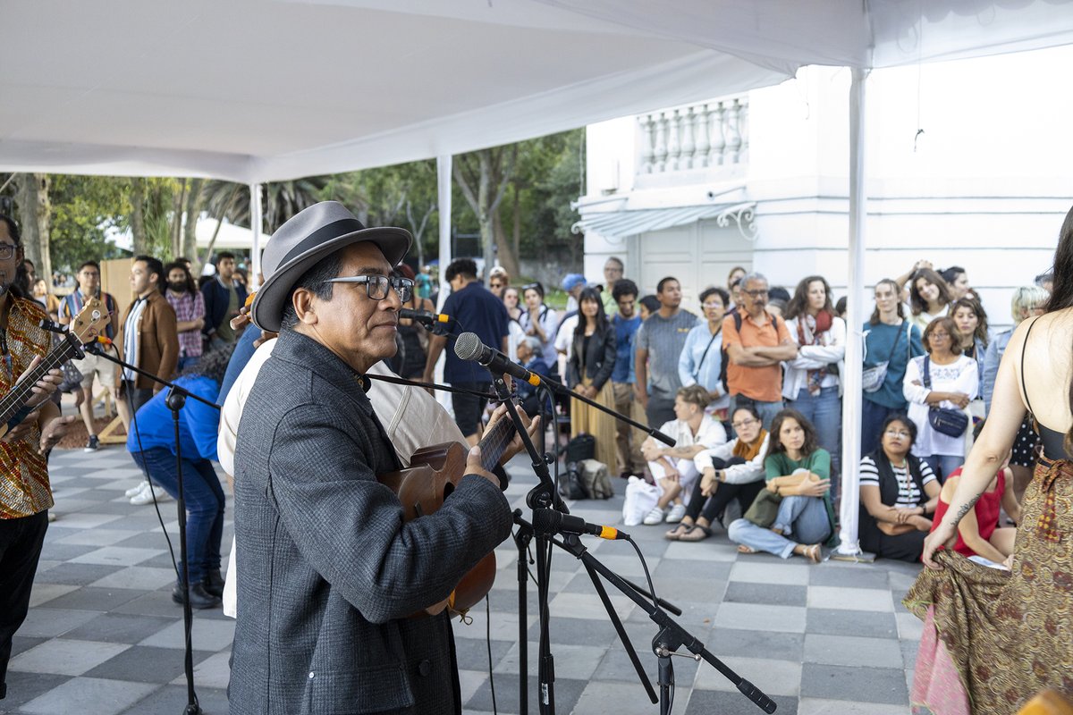 📣 Tercer Lugar: “Raíz viva del son jarocho” (<a href="/ElAfrojarocho/">Patricio Hidalgo</a>) de Angélica Angulo Ahuatzin. corrientealterna.unam.mx/destacado3/son…

📣 Mención Honorífica: “Mare Advertencia en el Festival Poesía en Voz Alta 2023” de Luz Yarazai Santes Simbrón. corrientealterna.unam.mx/cultura/mare-a…