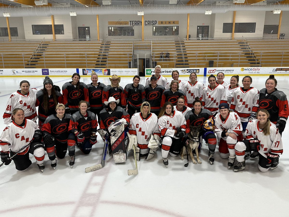 Carolina Lady Hurricanes tweet media