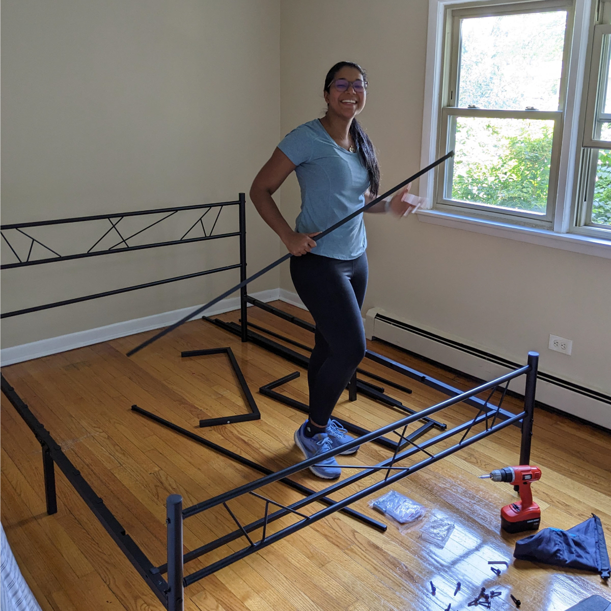 Recently <a href="/NorthernTrust/">Northern Trust</a> donated a House to Home Kit to a family moving into their new apartment. The team of 7 volunteers, led by Tina Black, spent a whole day setting up their collected household items in the apartment and moving in furniture that they donated to the family.