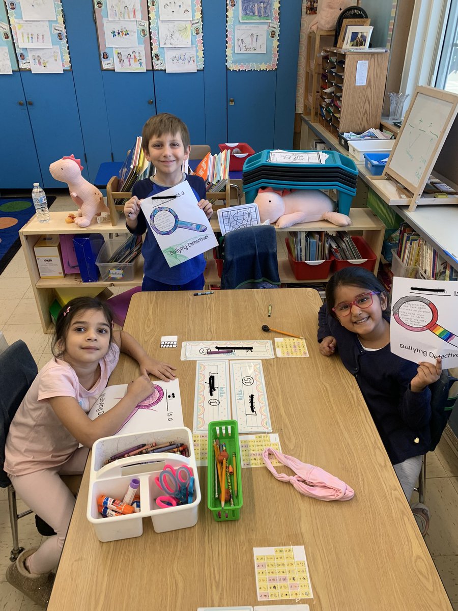 msullivangcprd's tweet photo. @missgyang students decorating their own magnifying glasses after learning how to detect bullying in our community! @NHPGCP @GCPelementary #proud2bnhpgcp https://t.co/F1udWiC6OK