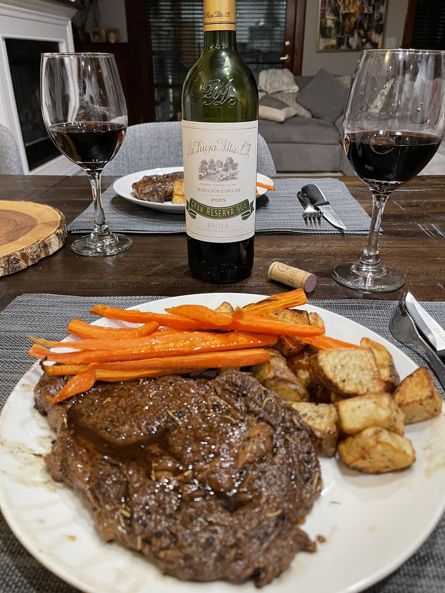 waywelling's tweet photo. @RaoulGMI Thanks for the recommendation.  This is the best wine I’ve ever had. https://t.co/jOm9CmDw2j