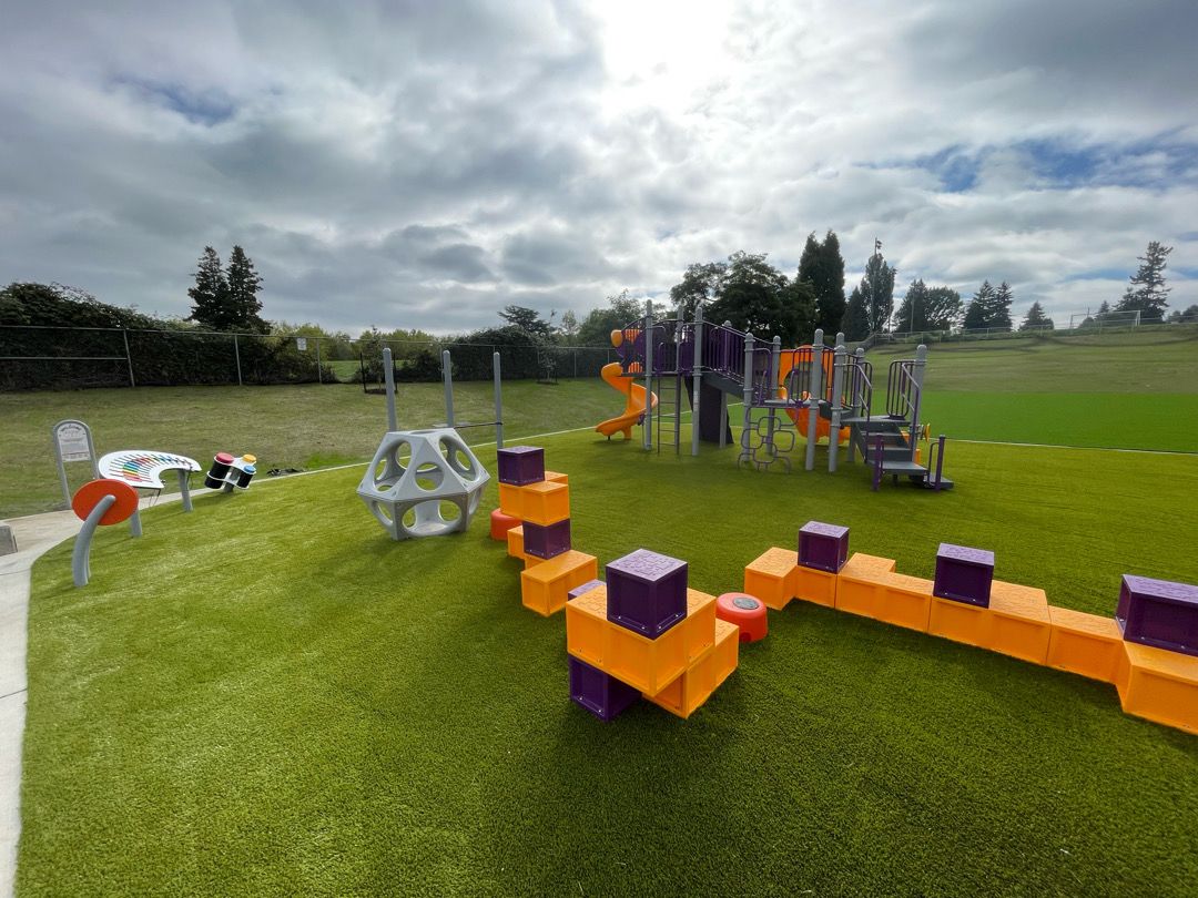 Playgrounds, playfields, oh my! Check out this incredible space of play 🛝 

Our installers sure knocked this one out of the park! 

Project partnered with our friends Northwest Playground Equipment