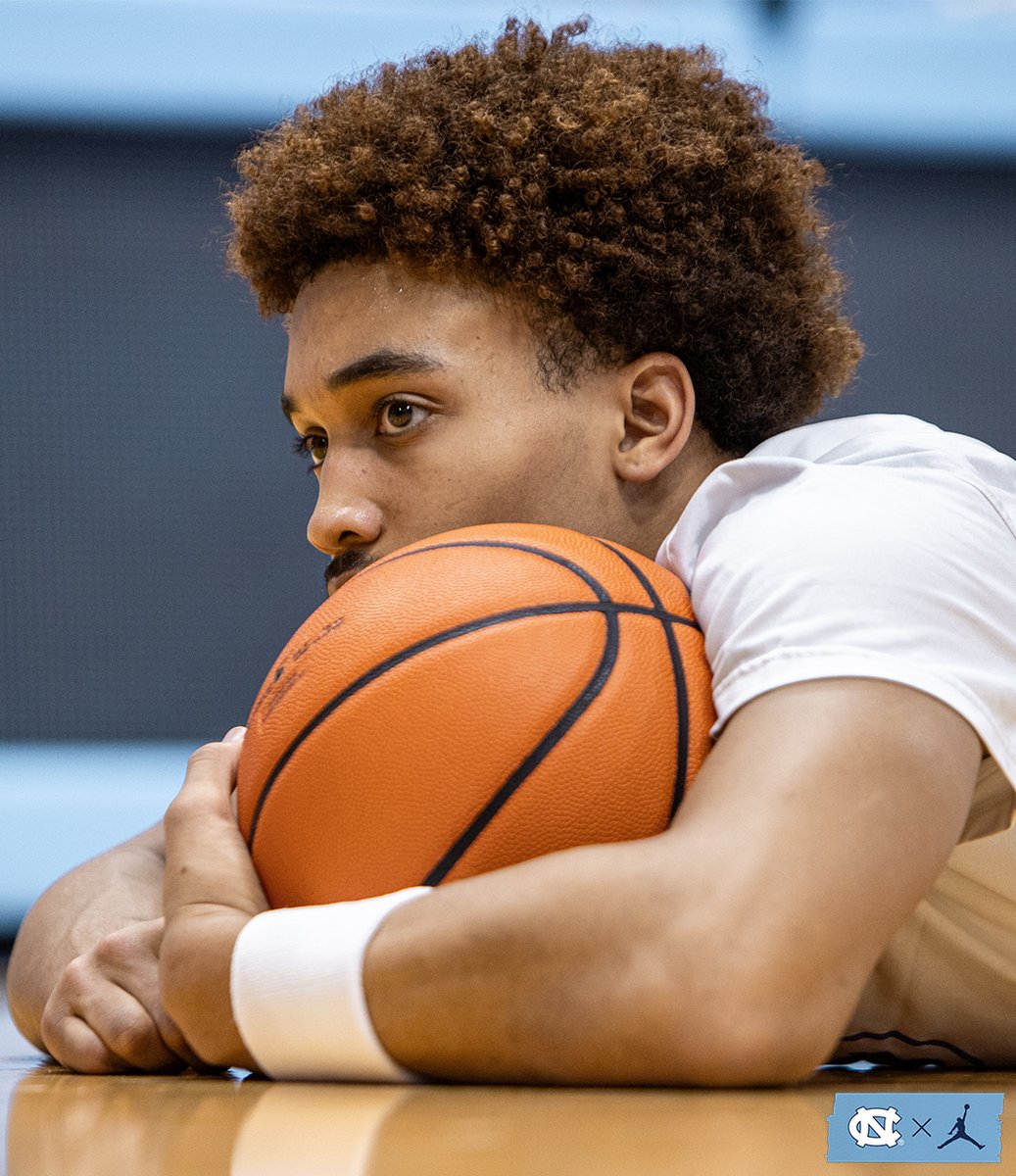 UNC_Basketball's tweet photo. The calm before the storm. https://t.co/yaE7bUhruC