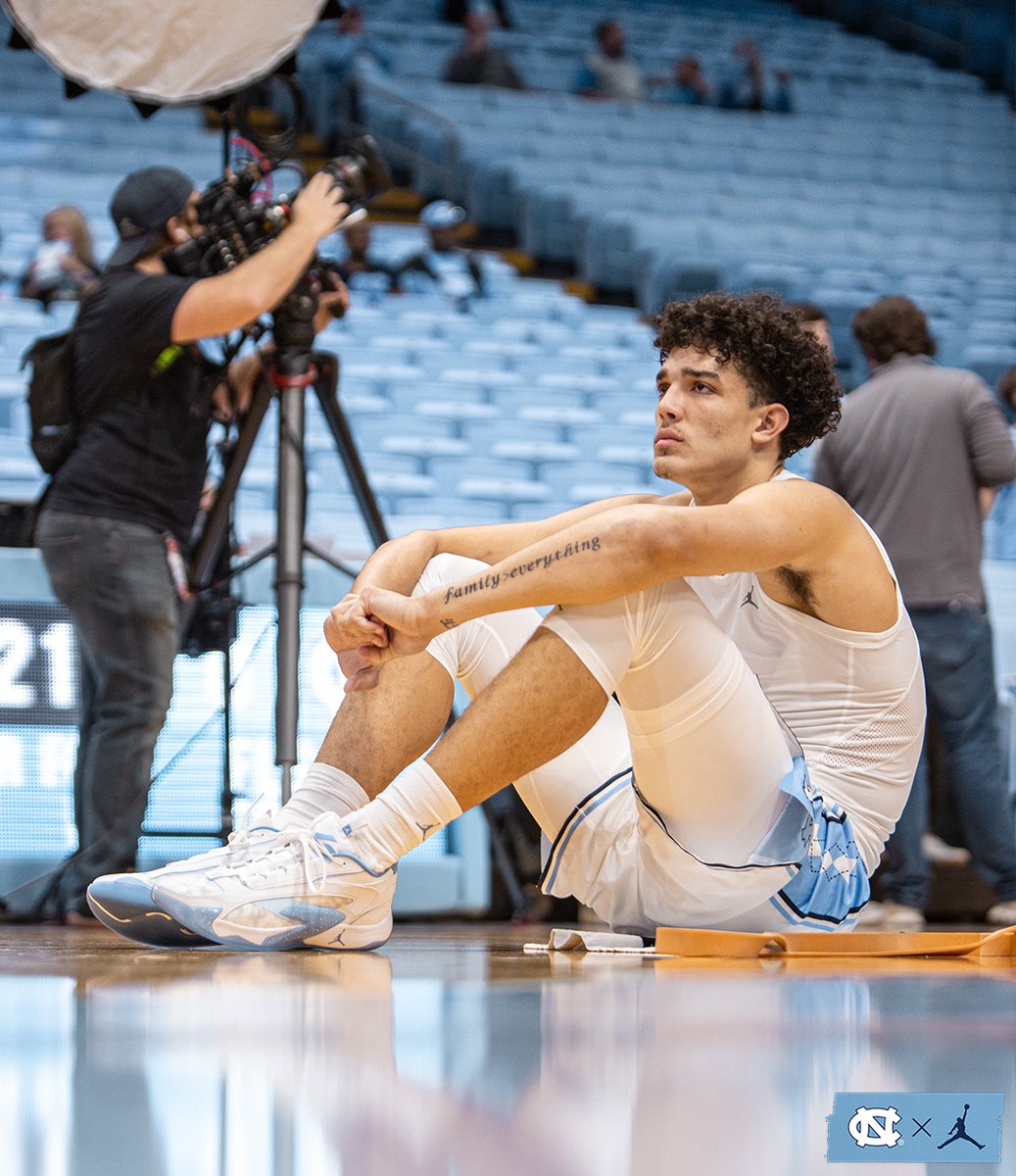 UNC_Basketball's tweet photo. The calm before the storm. https://t.co/yaE7bUhruC