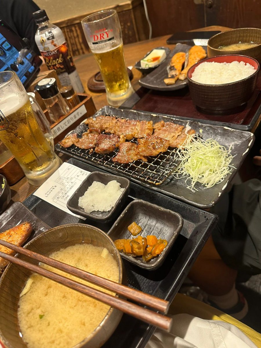 RodeLipb's tweet image. 私は日本食が大好きです。何度食べても飽きません。今日も食べたいです。