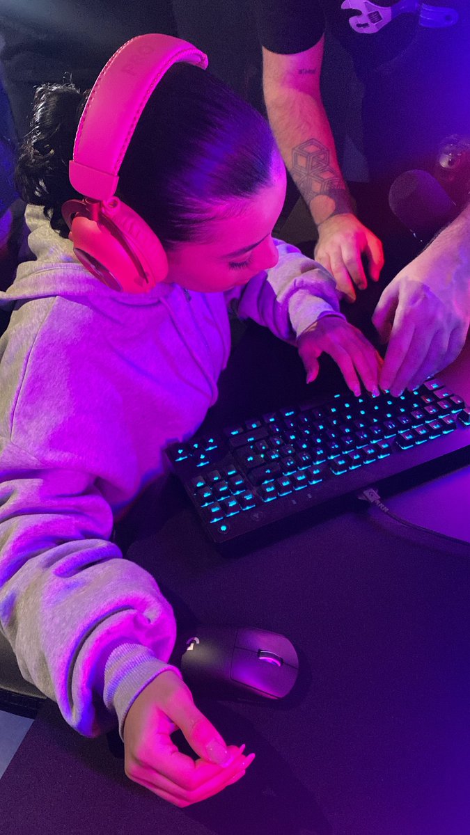 vous inquiétez pas je suis juste en train d’apprendre à faire du gameplay #projet #soon