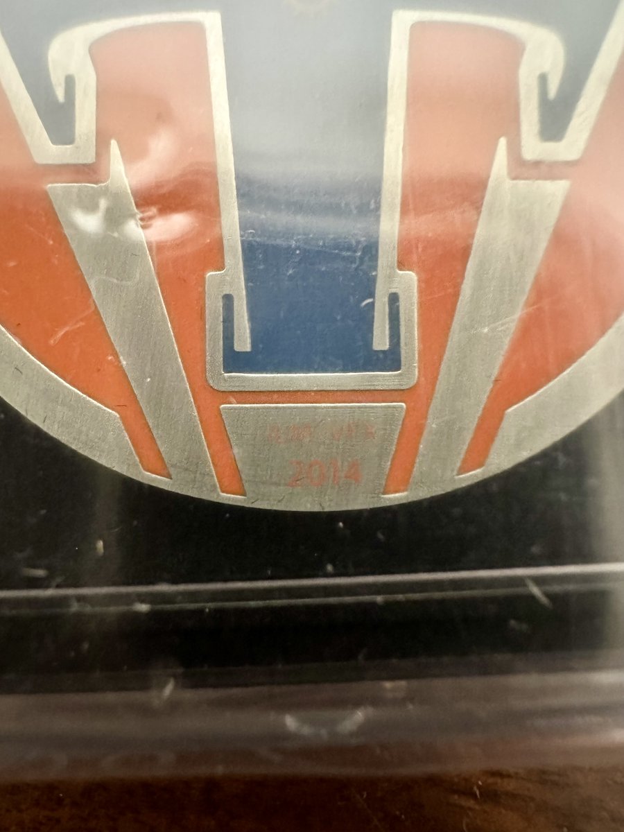 csdesign72's tweet image. Anyone still here for the occasional #Tomorrowland content, I FINALLY acquired an @ILMVFX pin from 2014. This is one of the very few &quot;variations&quot; that I was missing.