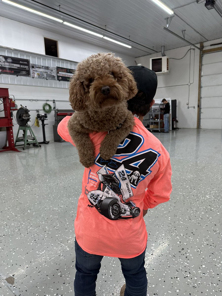 Unleashing the new TWOOO FOUR merchandise! So many new stylish options! Gus LOVES being on all the new gear. SHOP IT HERE ➡️ shop.ricoabreu.com/collections/al…