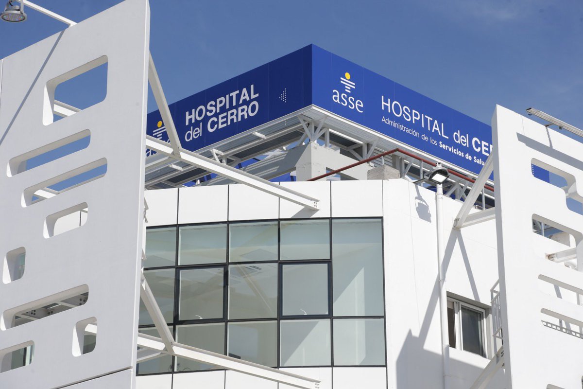 faraujo404's tweet photo. Con la presencia del Presidente @LuisLacallePou se inauguró el Hospital del Cerro.

Otra promesa cumplida de este gobierno que invierte en igualdad de oportunidades.

Hoy el hospital es una realidad para miles de usuarios que podrán atenderse en el mismo. https://t.co/FZiWhl1ZSJ
