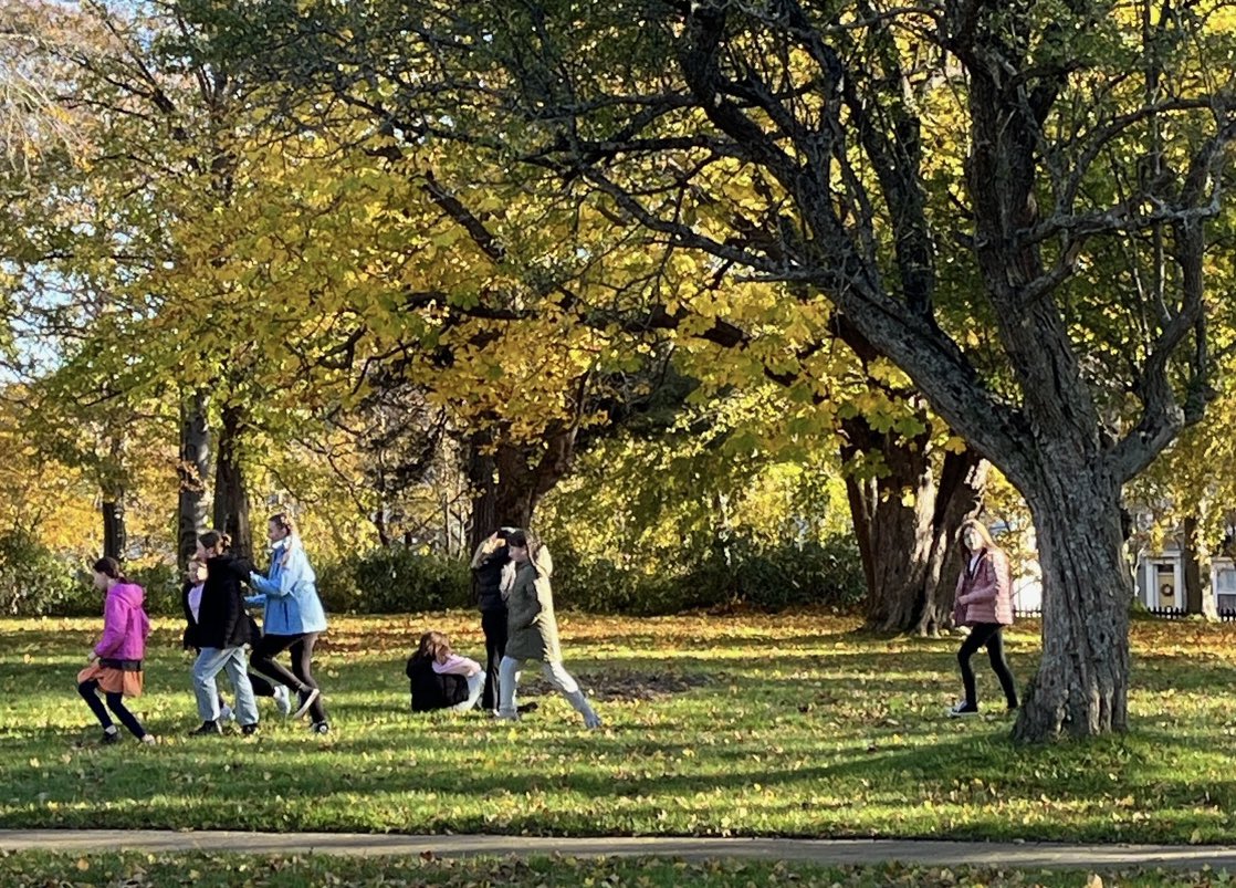 judy_foote's tweet photo. The beautiful grounds of GH was full of life on this sunny, very chilly, day when students from the neighborhood school, Bishop Field Elementary, spent time playing soccer among the Fall leaves. #outdoorbreak #healthyactivity #funtimewithfriends https://t.co/IXR4YswB4r
