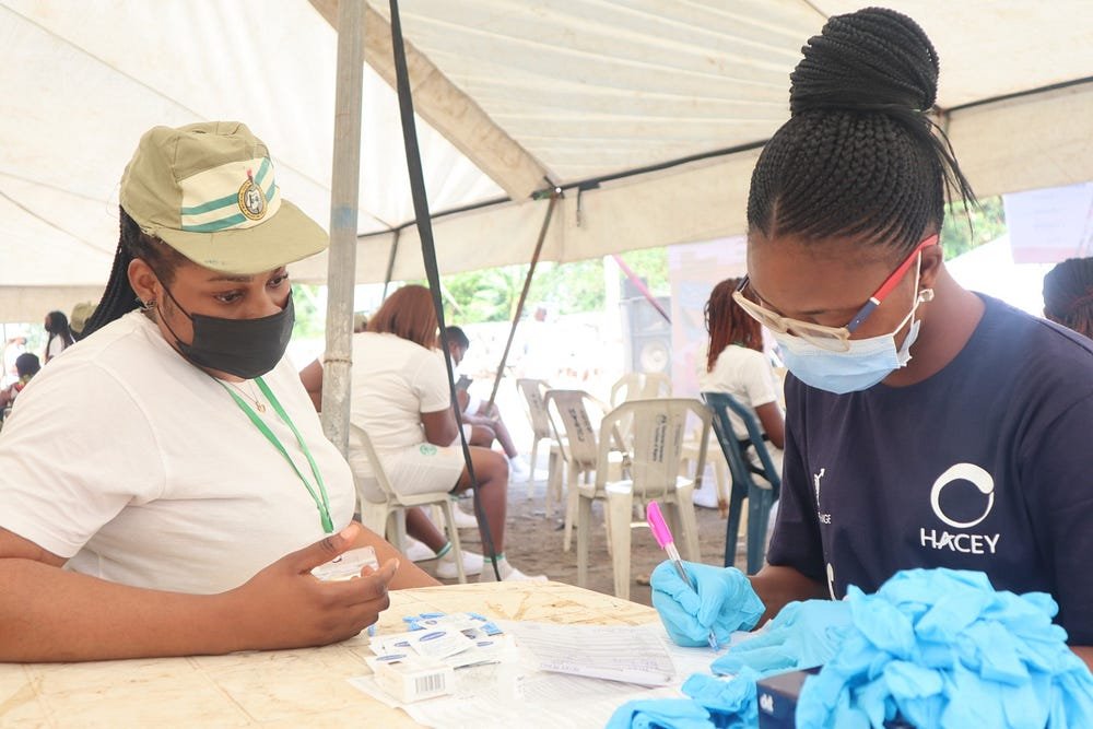 nighealthwatch's tweet photo. Young people frequently do not know where or how to access sexual & reproductive health services.
In this week's #NHWTorchlight series, @Nonso_Kenneth_ shares a strategy explored by @HACEYHealth to transform access to #SRHR.
Find out: https://t.co/TyfZiYhkE4. https://t.co/QZGCpoHJjN