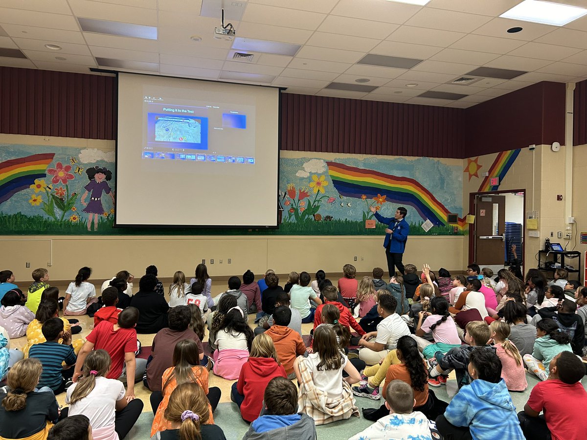 JRSLynch's tweet image. This has been one of the most fun learning experiences ever!  
✅Learning Lab filed with books and tools
✅Tons of collaborative inquiry
✅Brains ready for research
Thank you @TJSpringerWX for sharing your expertise with us today! 🌊💨🌪️⚡️ #TExpL @WilsonSchlDist @AlbrightTExpL