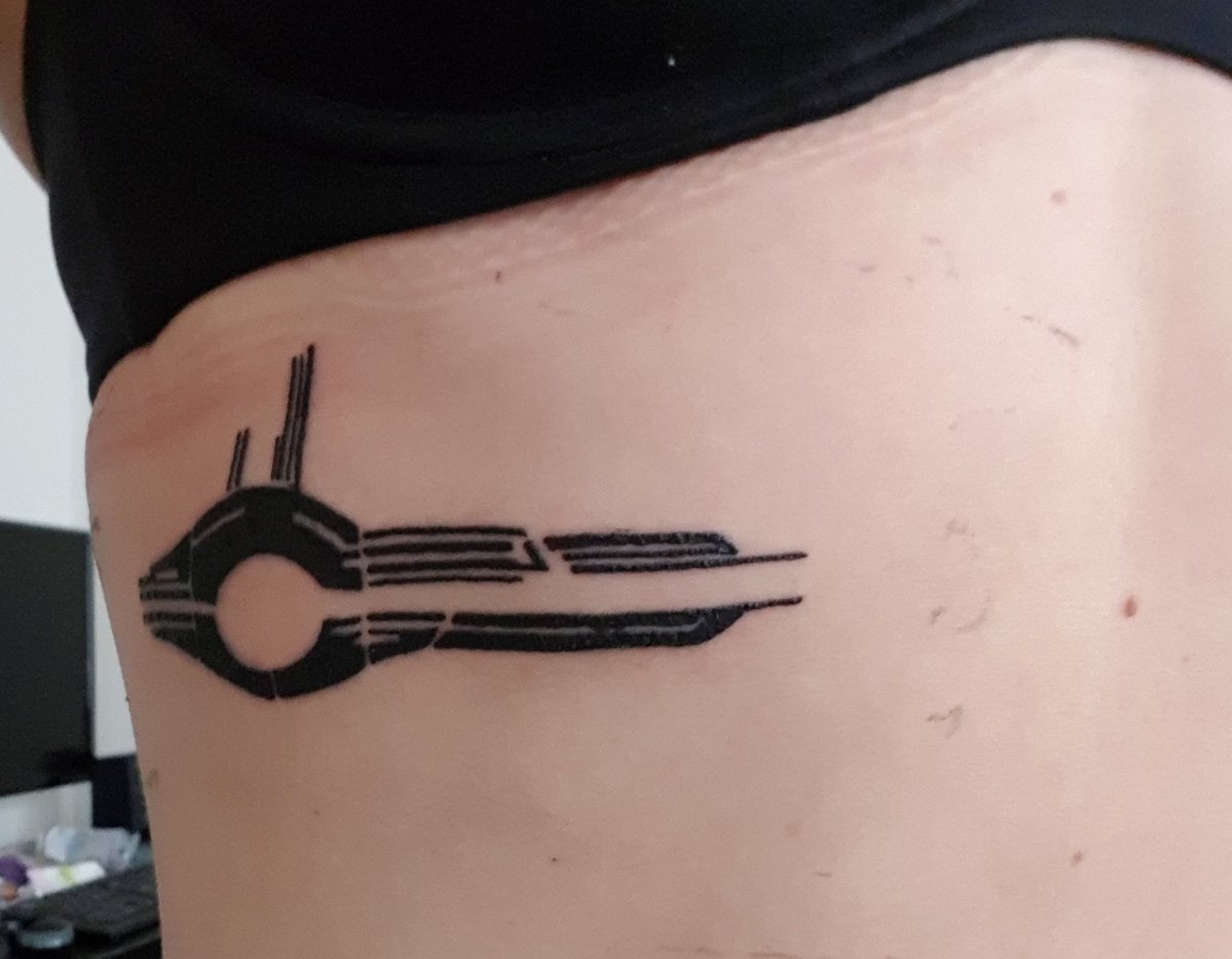 As it's #N7Day today, here's a throwback to my second tattoo!
#masseffect #N7