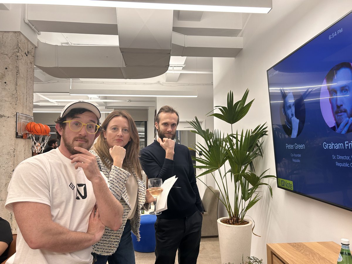 republicnote's tweet image. R/Note investors in the HQ for our holder-only event. 🥳🌟

Couldn’t join? Stay tuned, we&apos;ve got more coming up! 😎 #republicnote #web3 #tokenisation